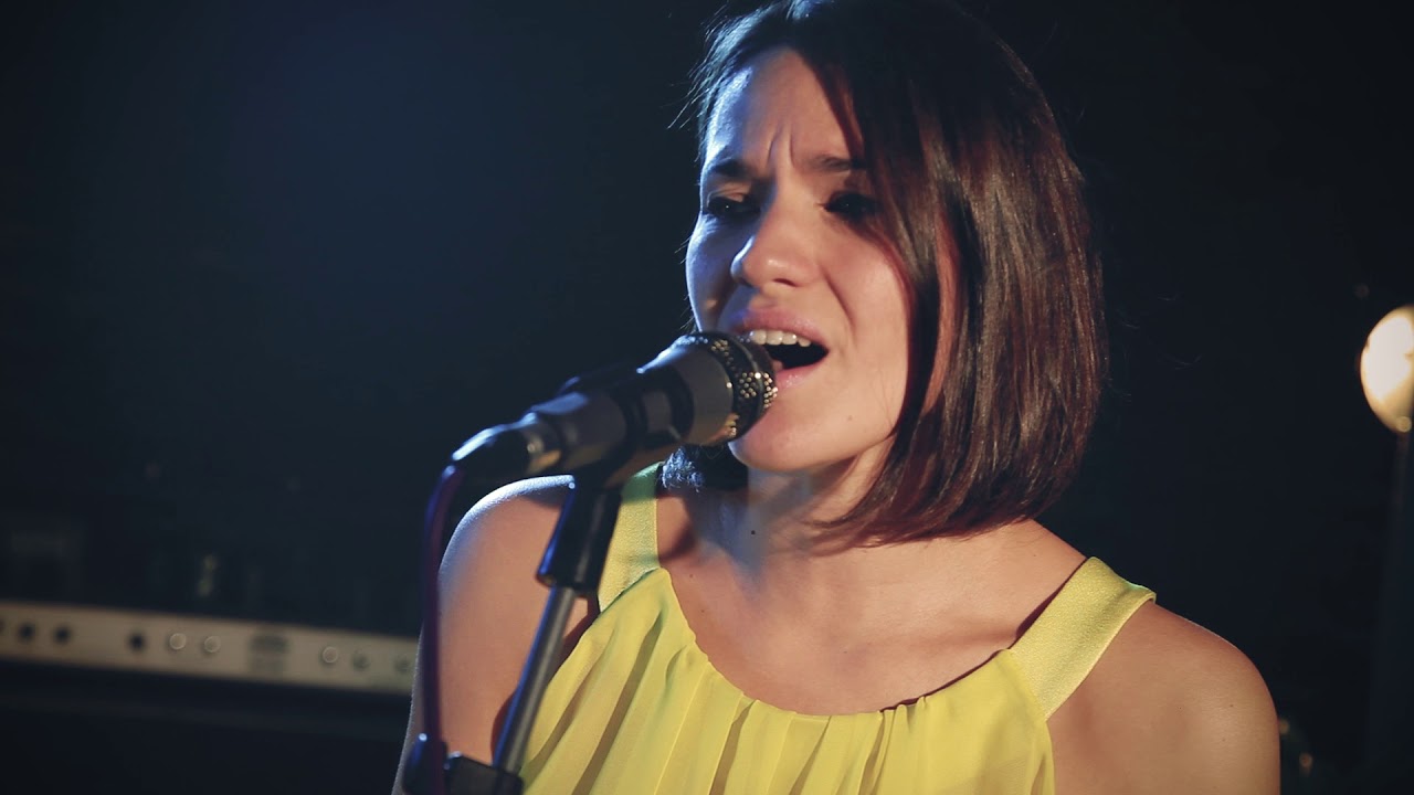 Just2Duo - 'Diamonds' / Rihanna (Cover) Live In Session at The Silk Mill