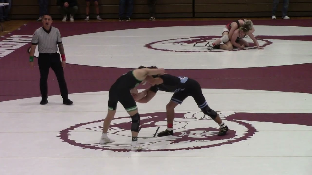 Al Smith Invitational 01/02/2026: 132lbs Buikema (HC) vs Humburg (Westfield)