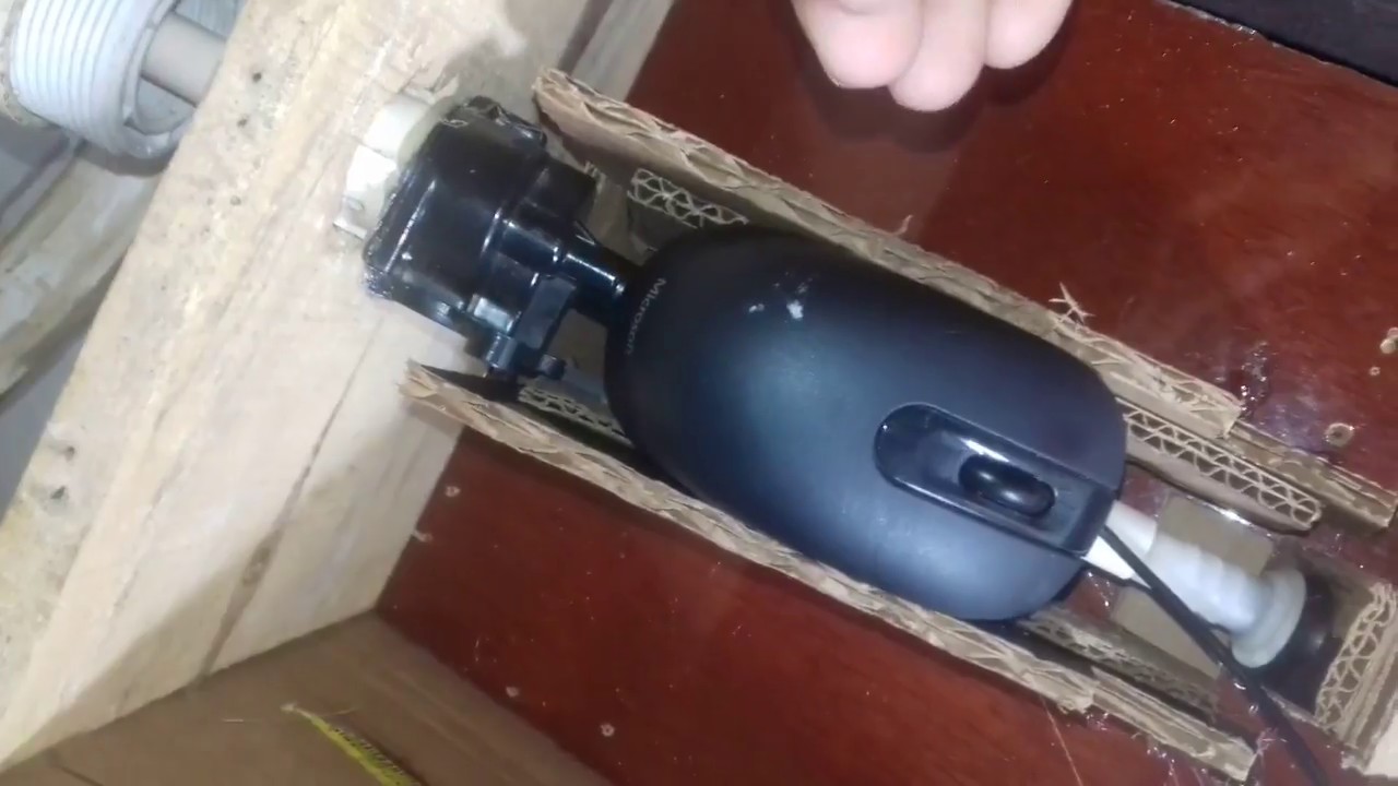 Volante caseiro feito com mouse e material recicl&aacute;vel