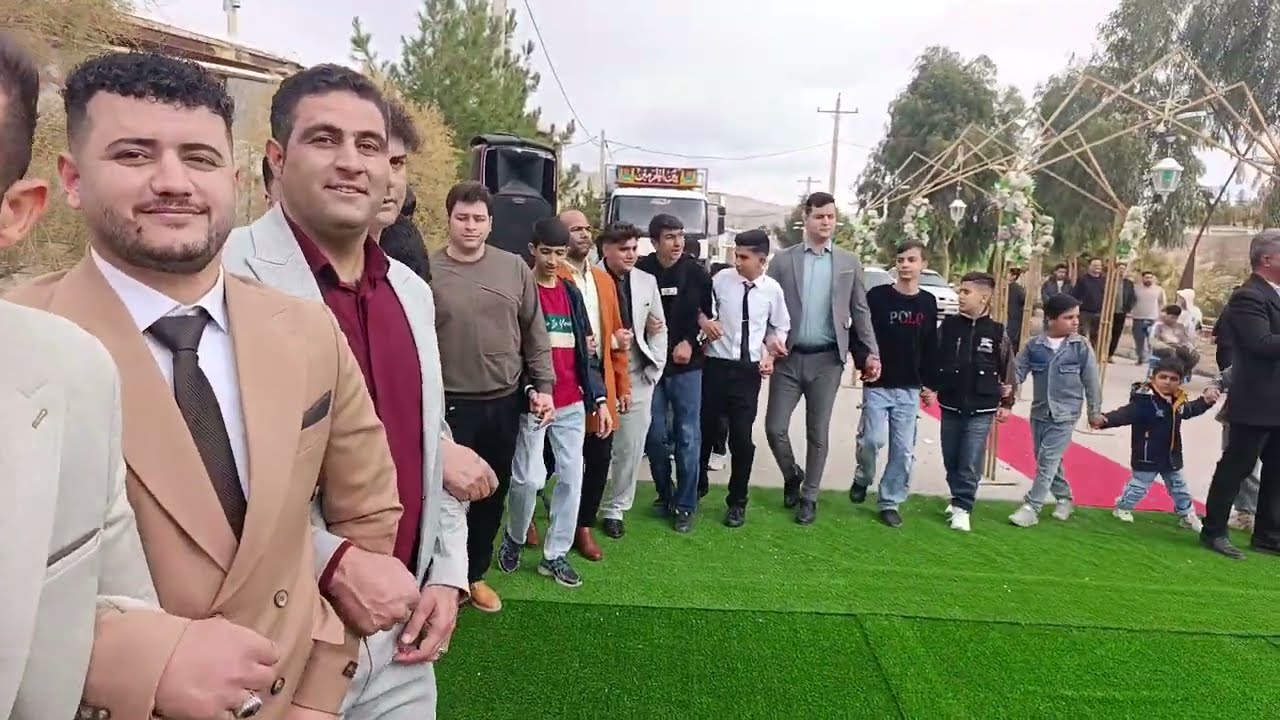 جشن عروسی با چمن مصنوعی 