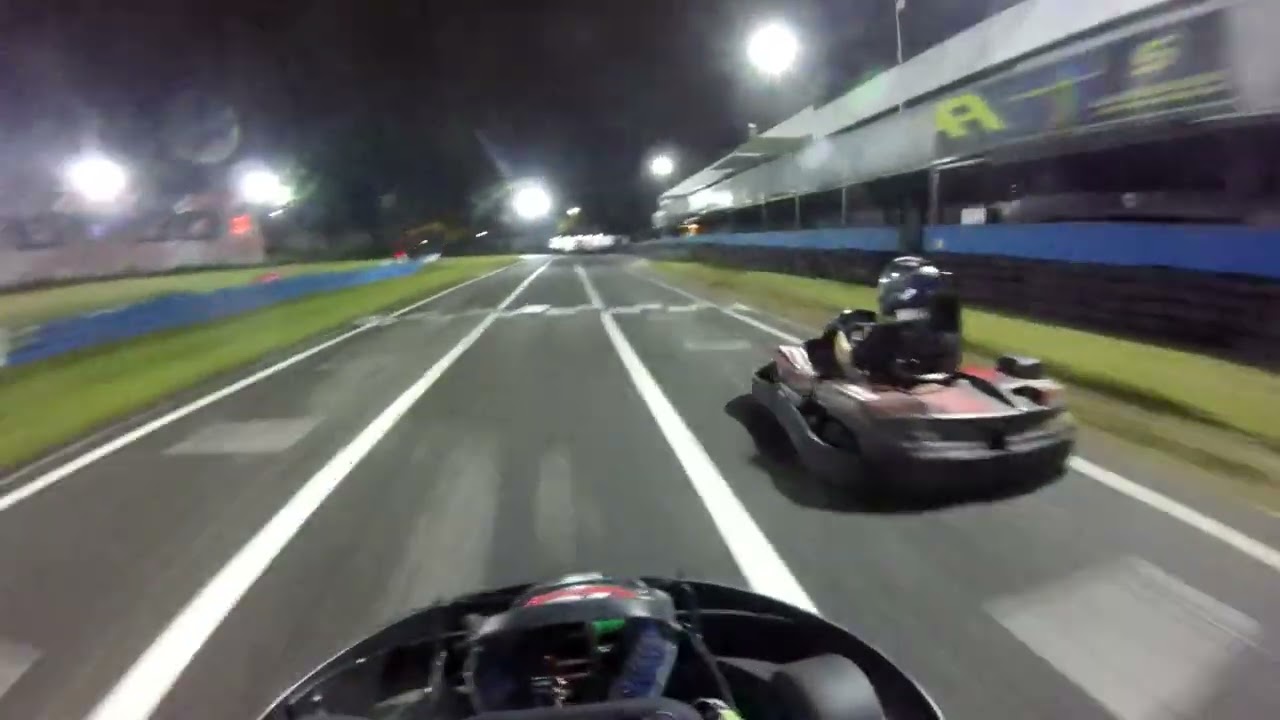 Corrida à noite Acelera Brasília Guará - Lucas Cardoso