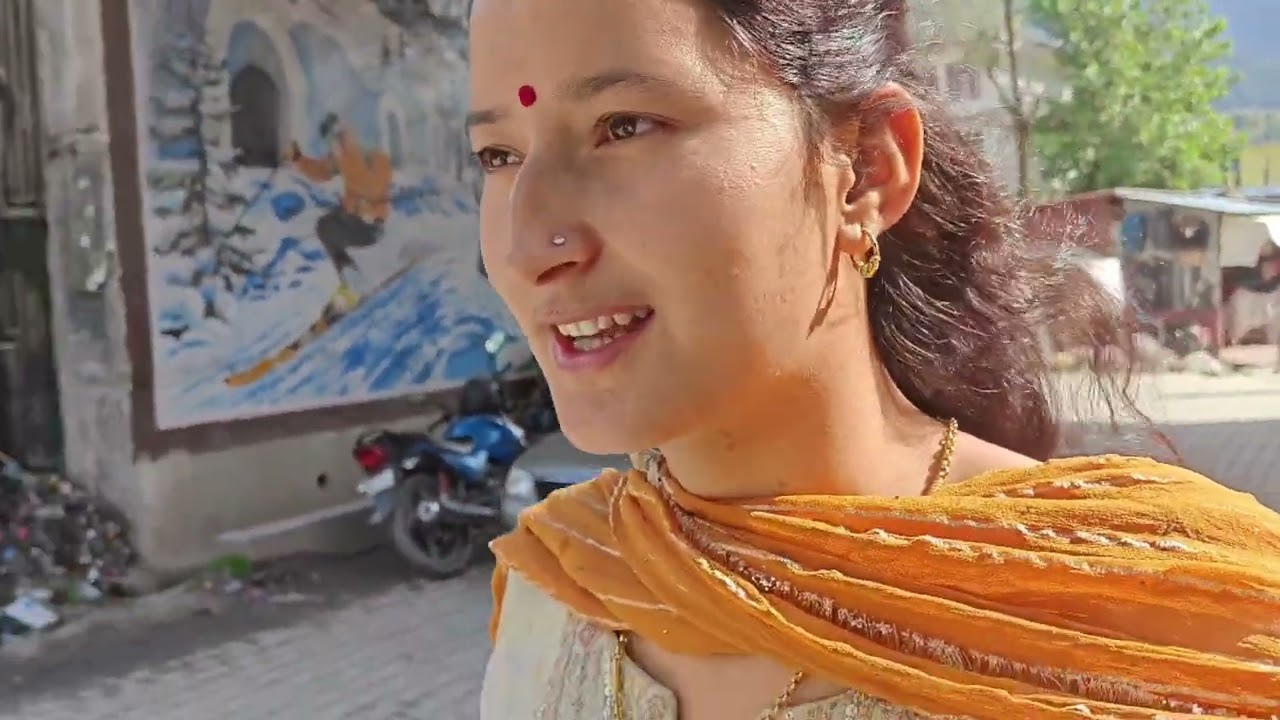 आज गई में शॉपिंग करने ll करवा चौथ की #dailyvlog@manali_queen  