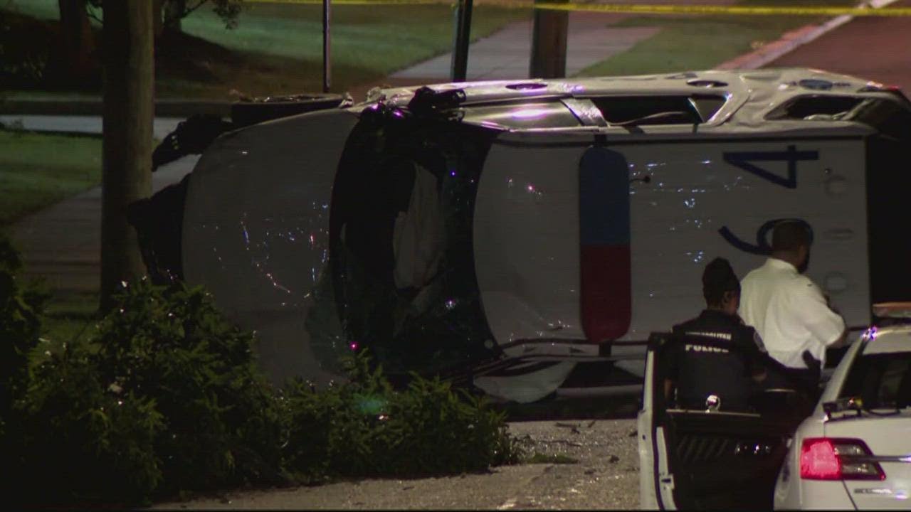 Officers injured in crash responding to shots fired between police and suspect