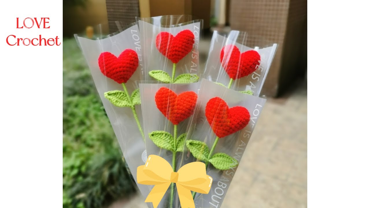 Crochet Love bouquet