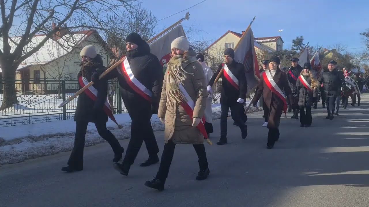 Obchody 82rocznicy Pacyfikacji Borowa-Przemarsz z kościoła na cmentarz pod mogiłę pomordowanych cz.2