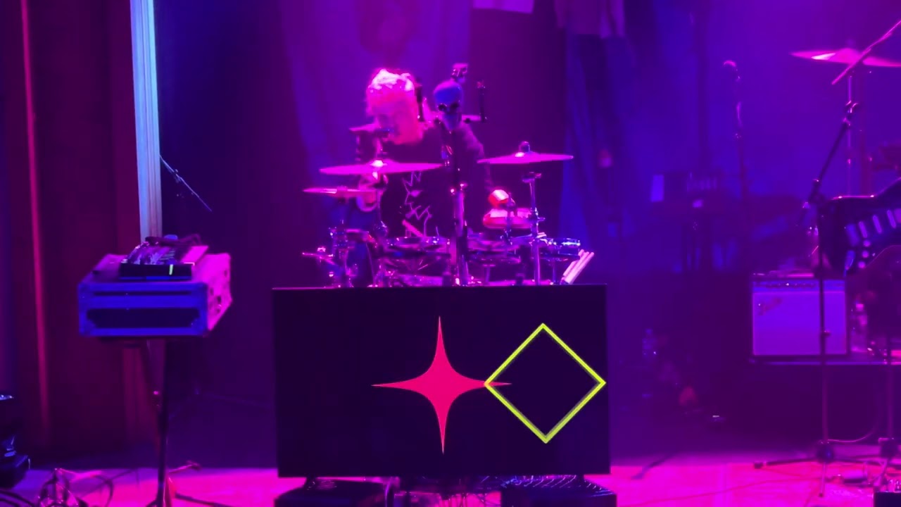 In the Cards 🃏 - Robert DeLong Live at The Neptune Theatre in Seattle 10/15/2023