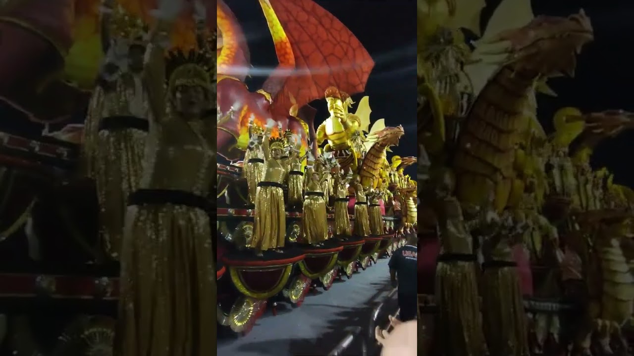 Desfile das Campe&atilde;s - Carnaval de S&atilde;o Paulo - Drag&otilde;es da Real #carnaval