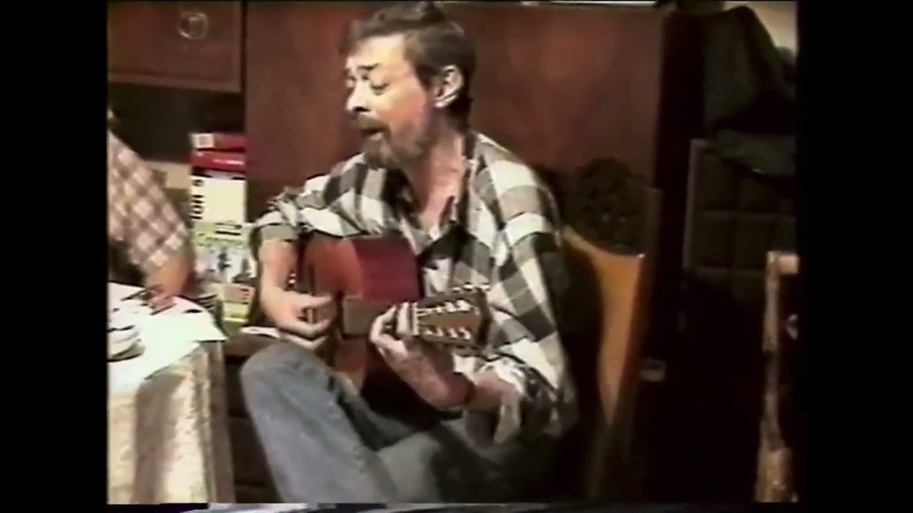 Mi madre canta = Miguel Ángel Reyes