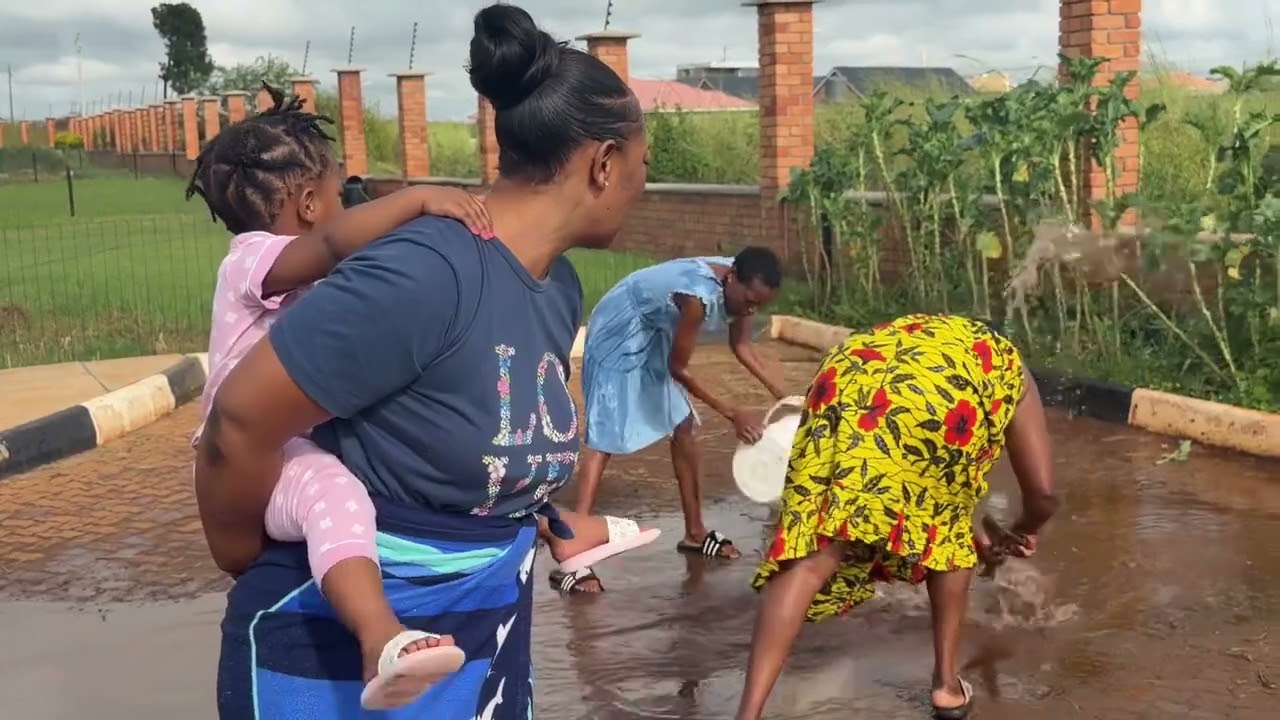 Madam Boss: Kupai Mvura Asikana