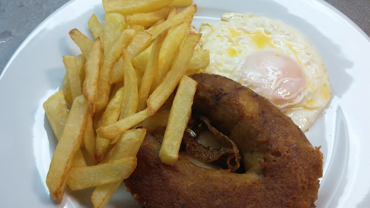 Receita de alheira com batata frita e ovo by necasdevaladares