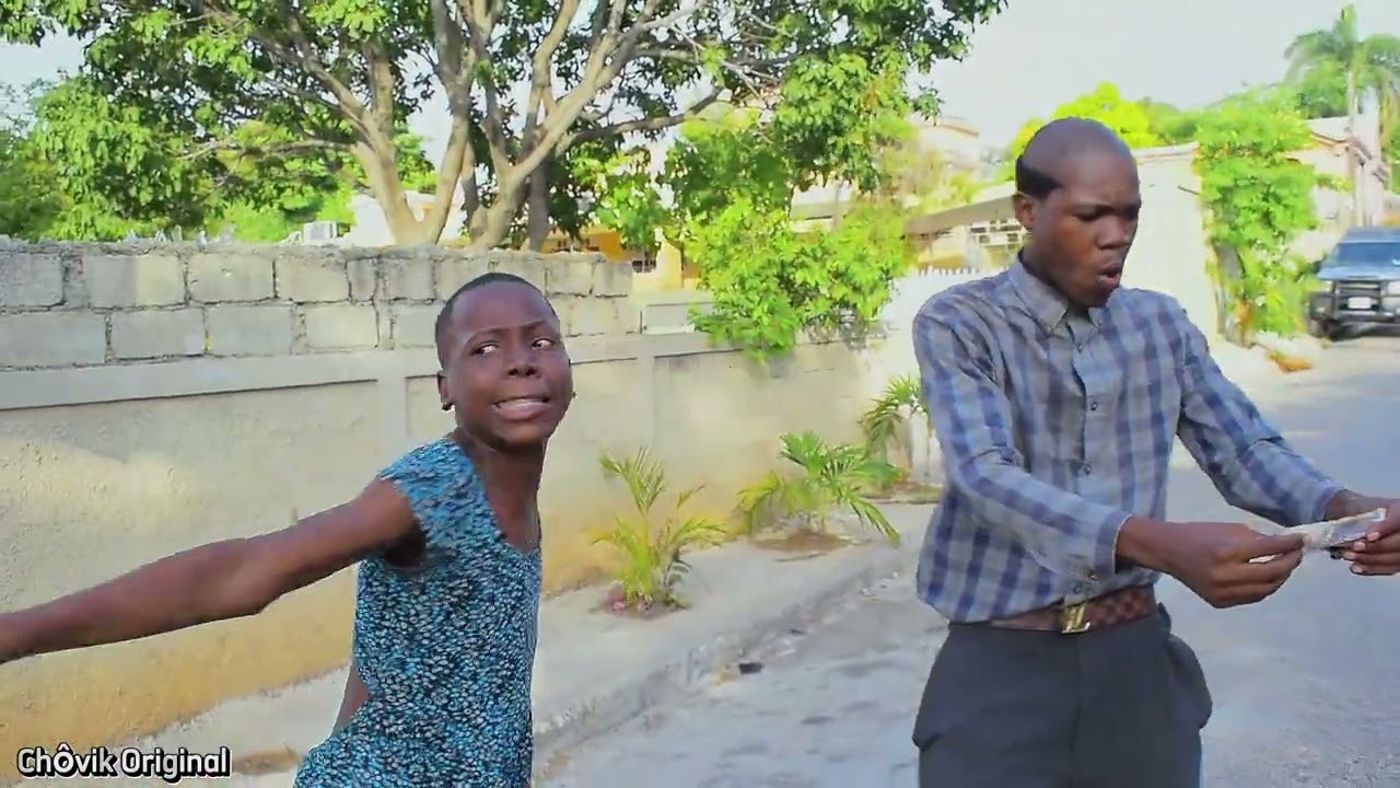 Fenelita panse chovik ap pran sa nan menl