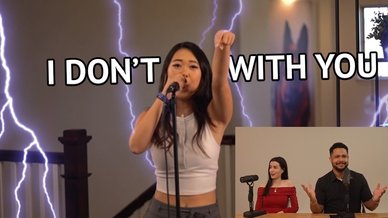 ExtraEmily поет «I Don't F With You» и готовит Ника.