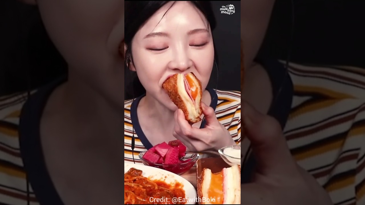 Satisfying Bites of Monte Cristo Sandwich 🤤 | ASMR Mukbang 