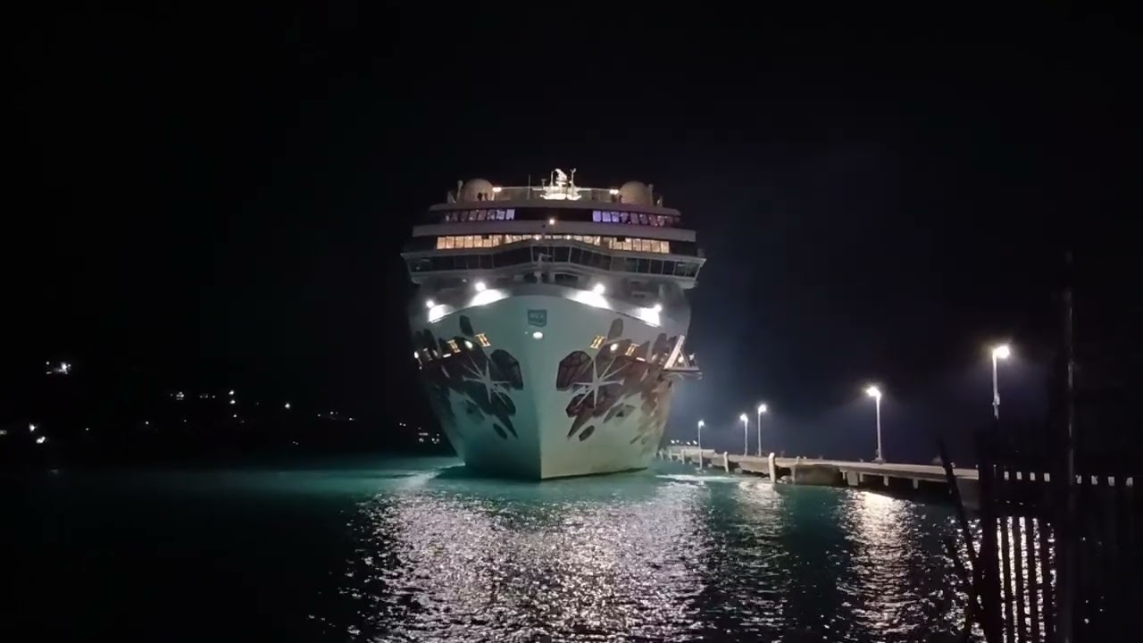 NCL GEM leaving the BVI dock.