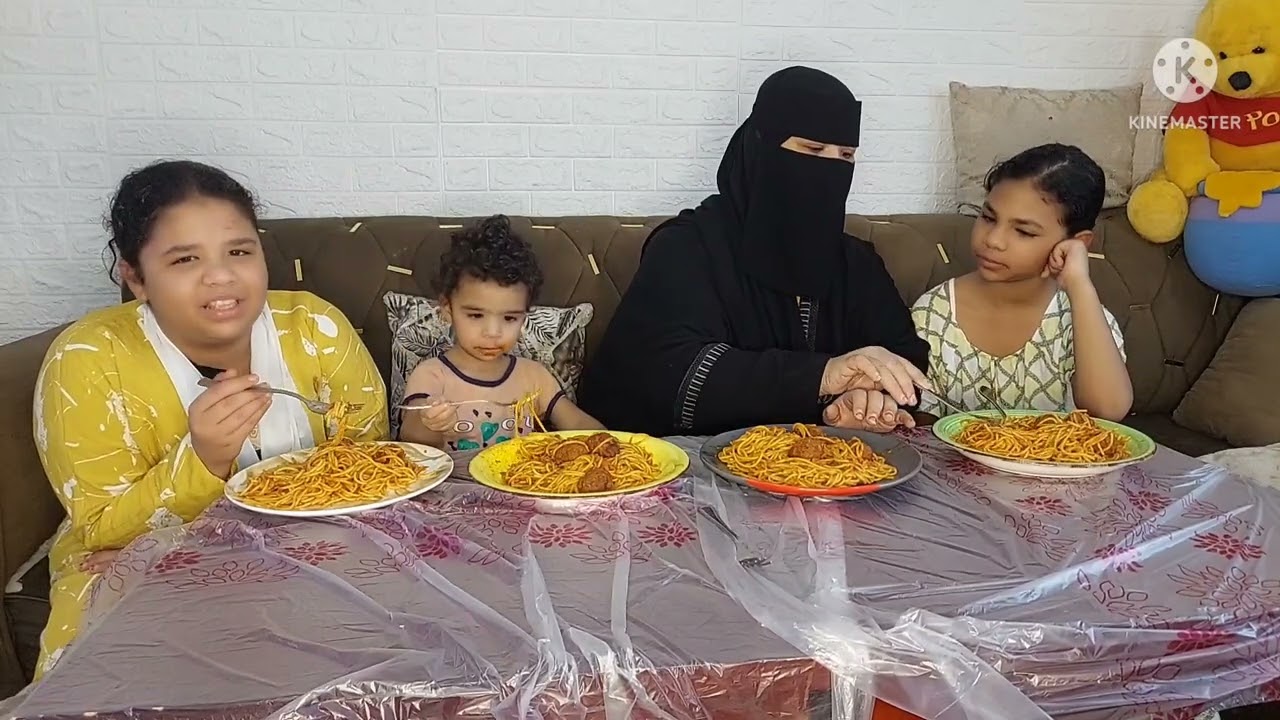 تحدى بينى وبين بناتى وخسرونى فى البقالة وسعود فاز بدون ما ياكل 🤣🤣🤣🤣🤣🤣