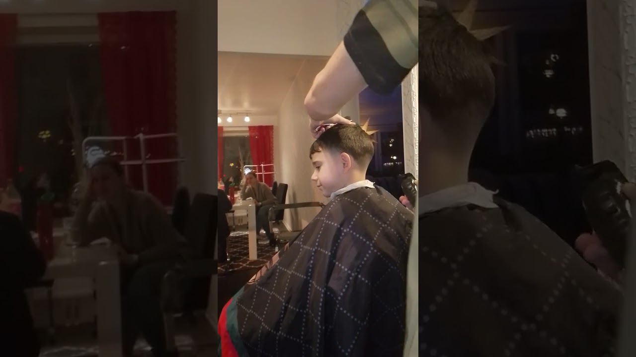 My brother making a little taper fade 