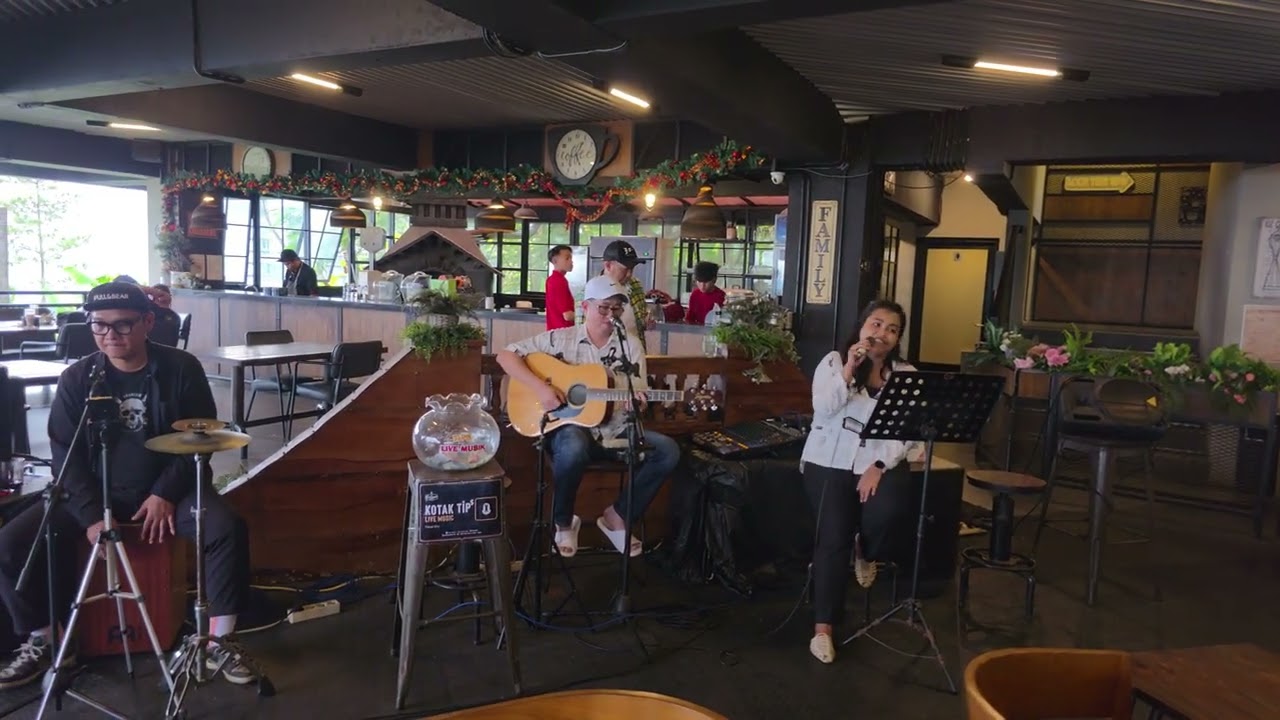 L.O.V.E ~Nat King Cole (Cover) #lovesong #love #natkingcole #mercusuarcafe