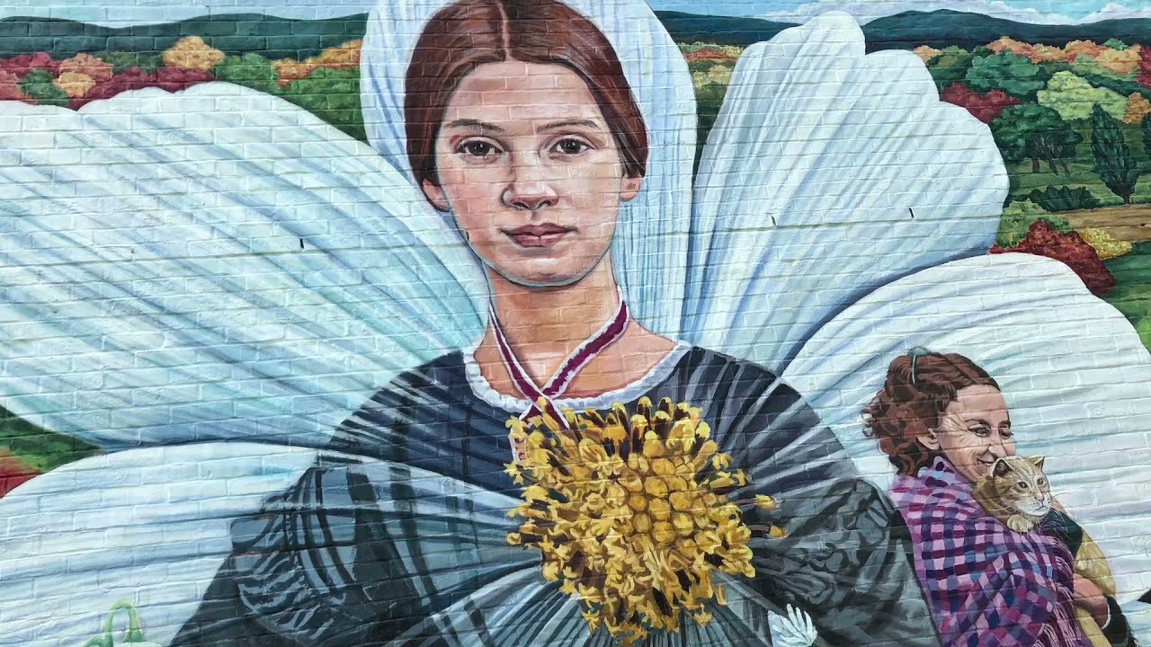 Прогулка с Эмили Дикинсон. Дом-музей закрыт на реставрацию. Перевод стихотворений Г. Кружкова.