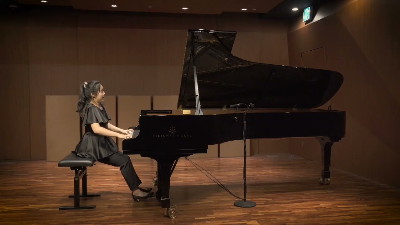 1. J. S. Bach Prelude and Fugue in C minor, BWV 858    2. F. Chopin Etude Op.25 No.5