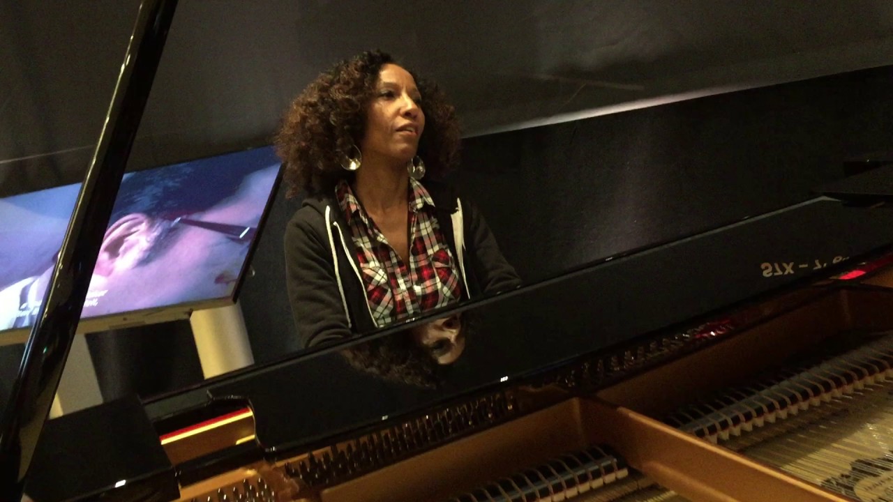 NAMM 2017 Victoria Theodore on the Yamaha S7X grand piano