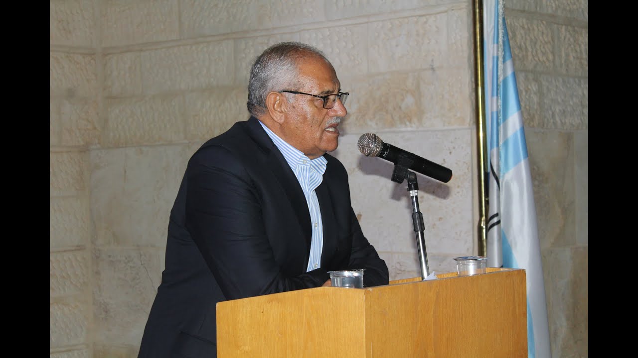 الاستاذ الدكتور أحمد النوتي