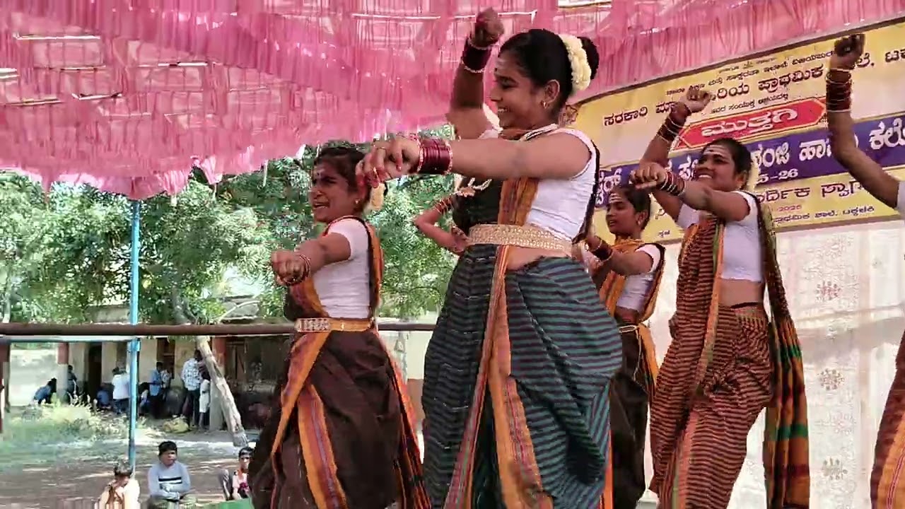 ಜನಪದ ನೃತ್ಯ , ಸುಗ್ಗಿಕಾಲ ಹಿಗ್ಗಿ ಬಂದಿತೊ