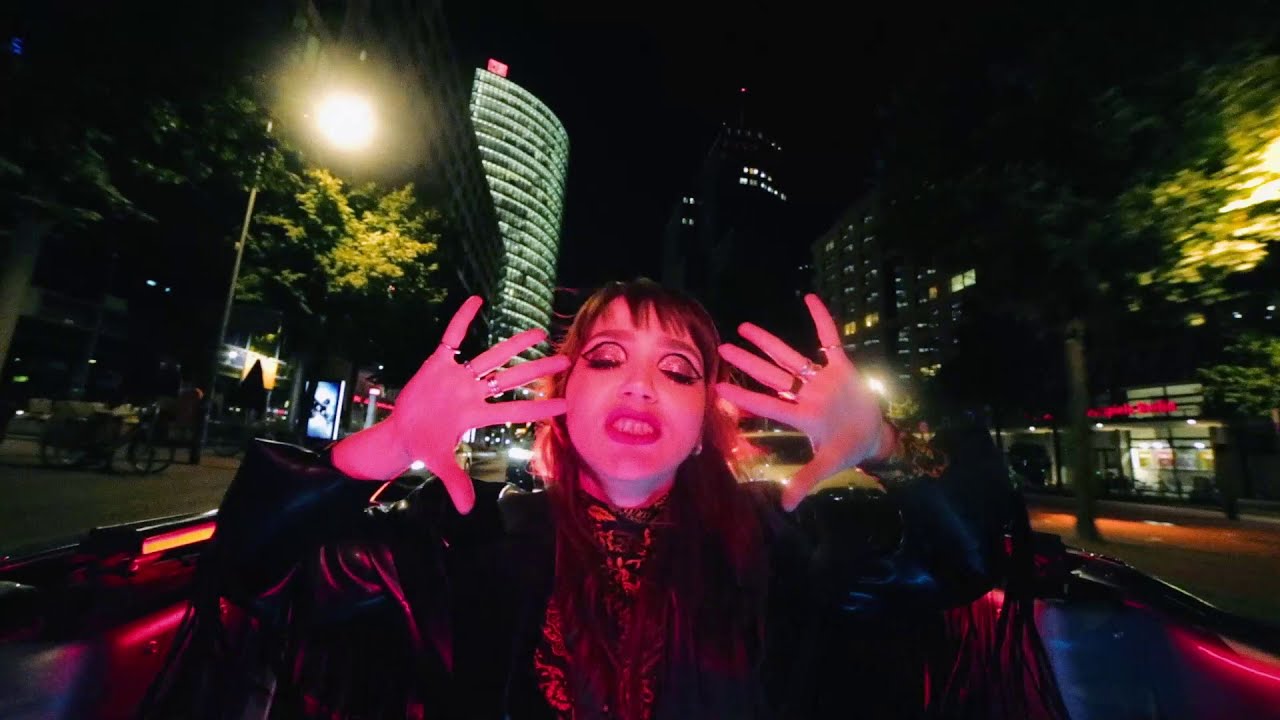 Sofia Portanet - I TRUST (engl. version Menschen und M&auml;chte)