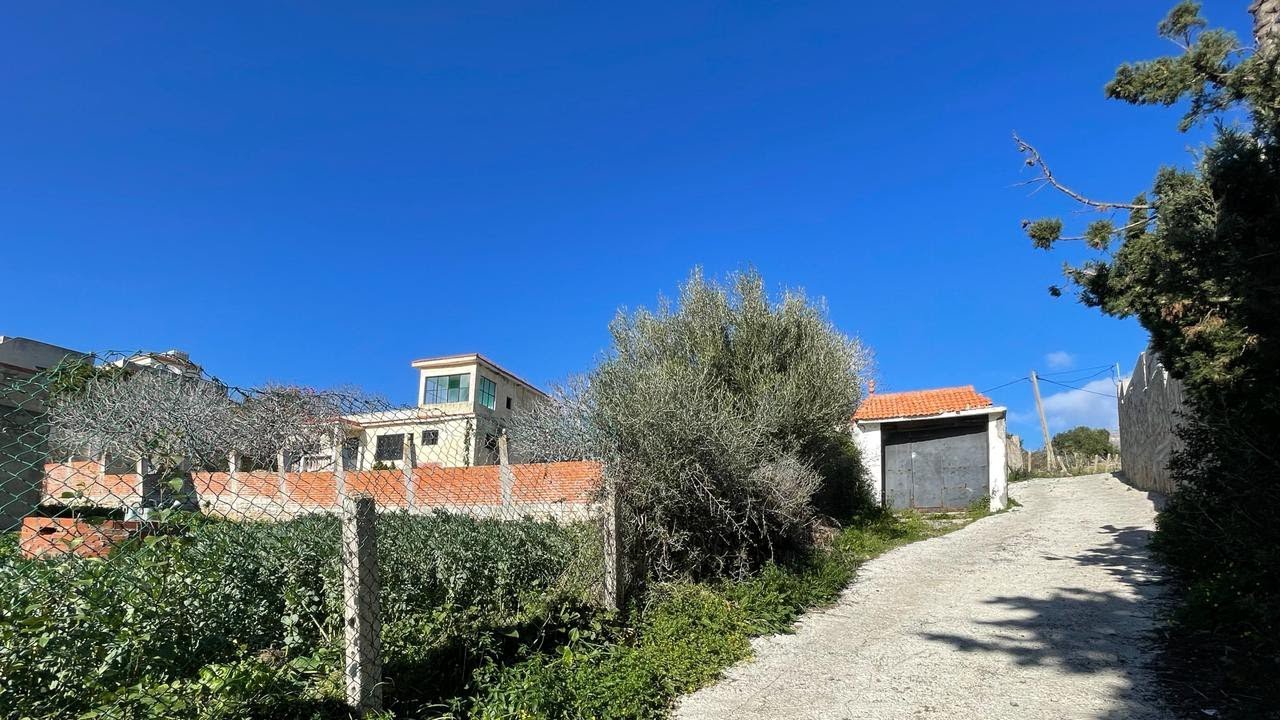 دار وغرسة محفضة مساحة 600متر قريبة جداً لشالطىء سيدي قنقوش 0703640826طنجة