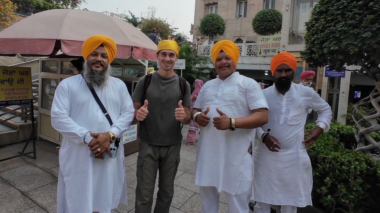 Я выжил 24 часа в Индии без денег 🇮🇳