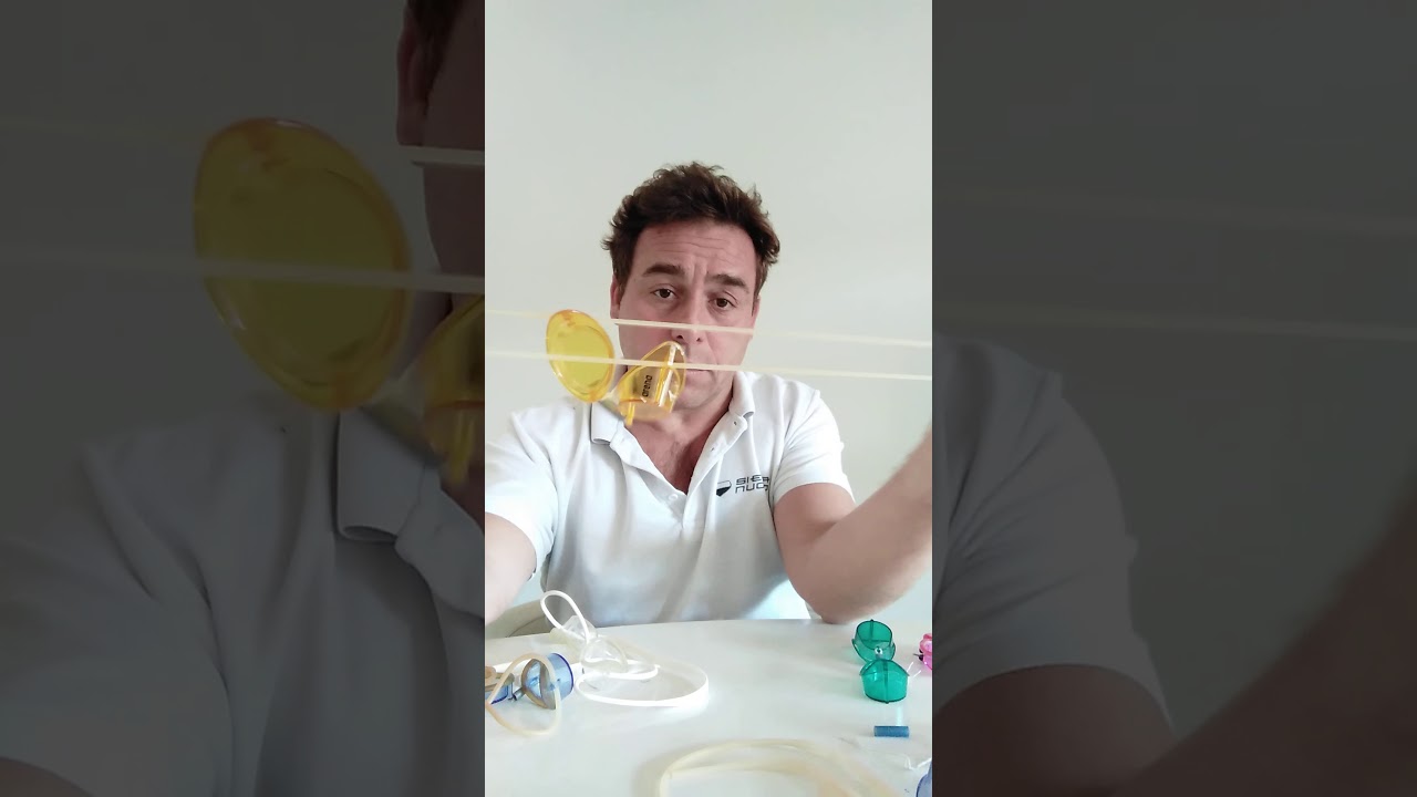 Occhialini nel nuoto : é meglio vederci chiaro!