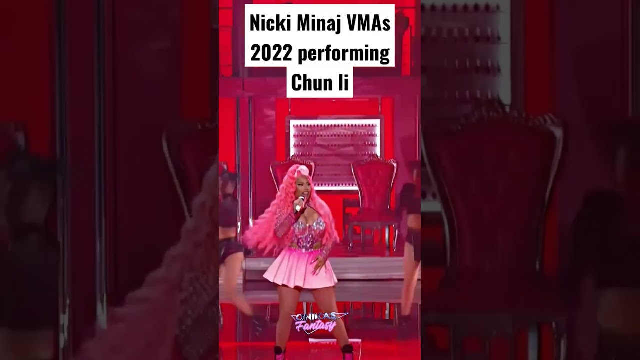 #nickiminaj performing Chun li ,#vmas