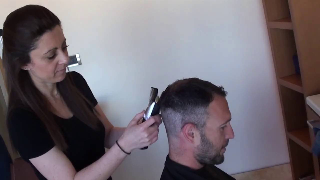 Μεταμόσχευση Μαλλιών FUE  by BERGMANN KORD - Προετοιμασία -  shaving