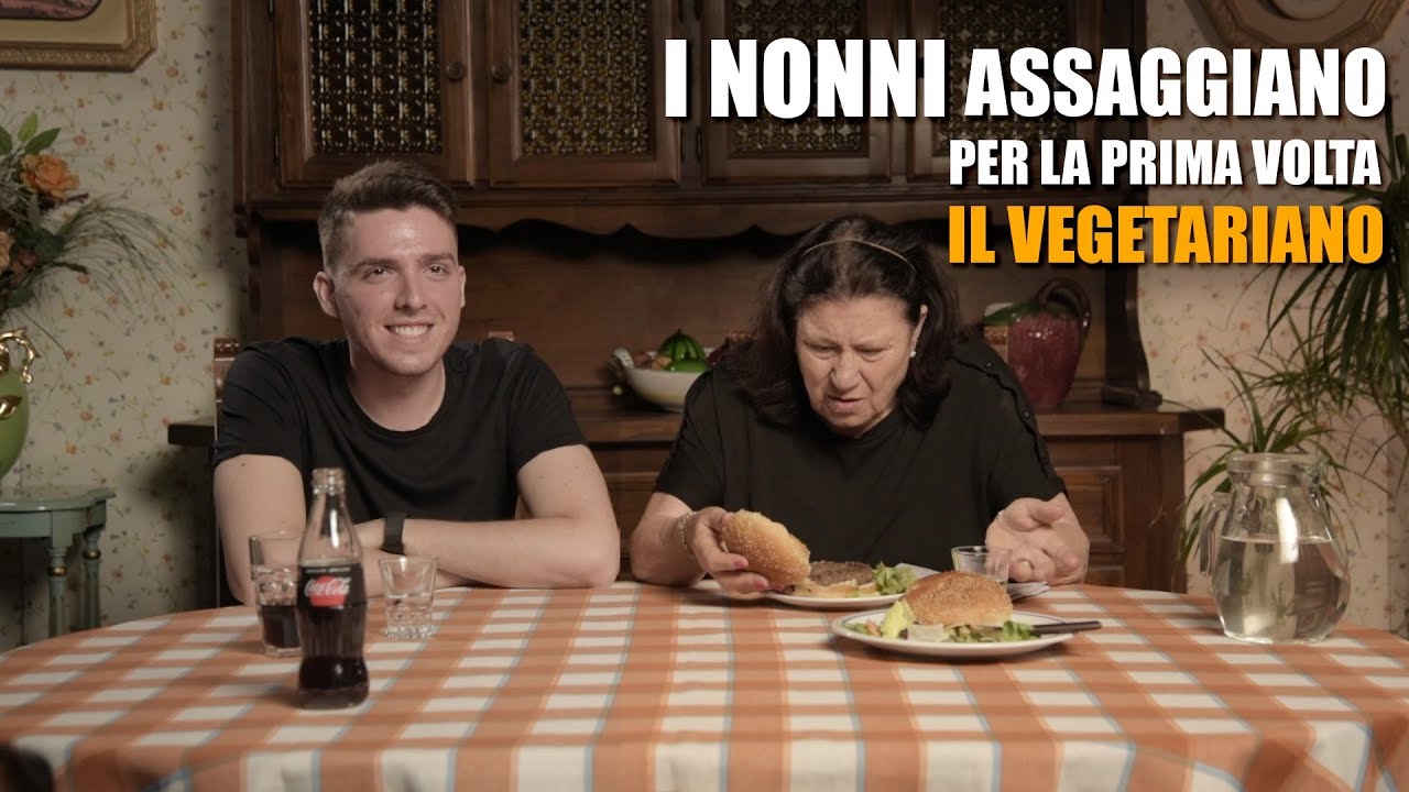 I NONNI assaggiano per la prima volta IL VEGETARIANO