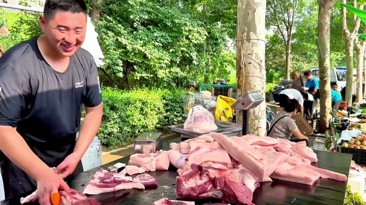 4 heads of about 500 pounds of big pigs are so fast, really grab#authentic big fat pig