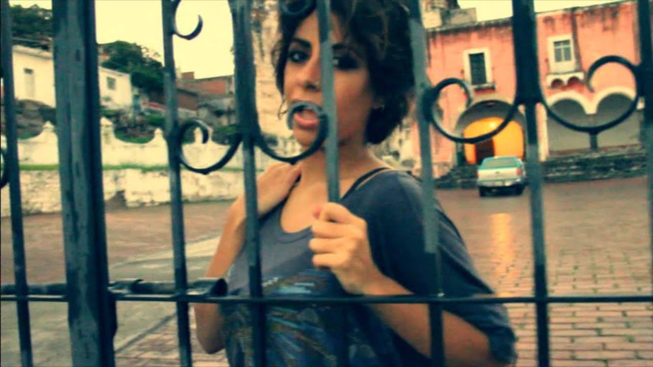 Al Mike ft Renee Santana - Fly (Official Video) TETA