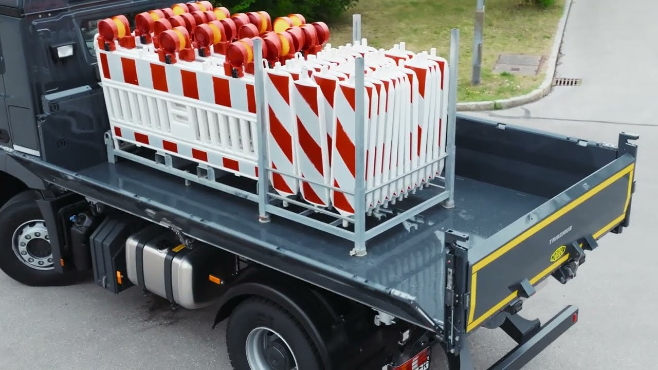 TRIGENIUS&reg; three-way tipper from MEILLER for heavy-duty 2-axle chassis (4K/UHD)