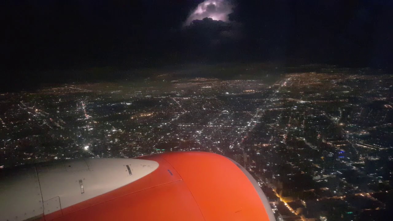 Pouso noturno Curitiba - Boeing 737-800 - Gol Linhas Aéreas