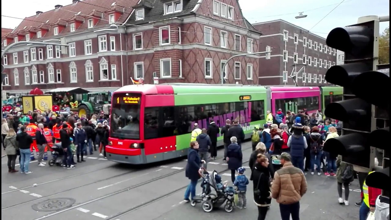 Straßenbahn Bremen. Freimarkt-Umzug 2017. Beginn in der Neustadt (21.10.2017)