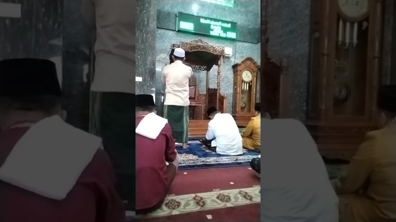 Irama adzan merdu ustadz alfi nurfauzi,Skom Jika anda suka like sucribe dan share 