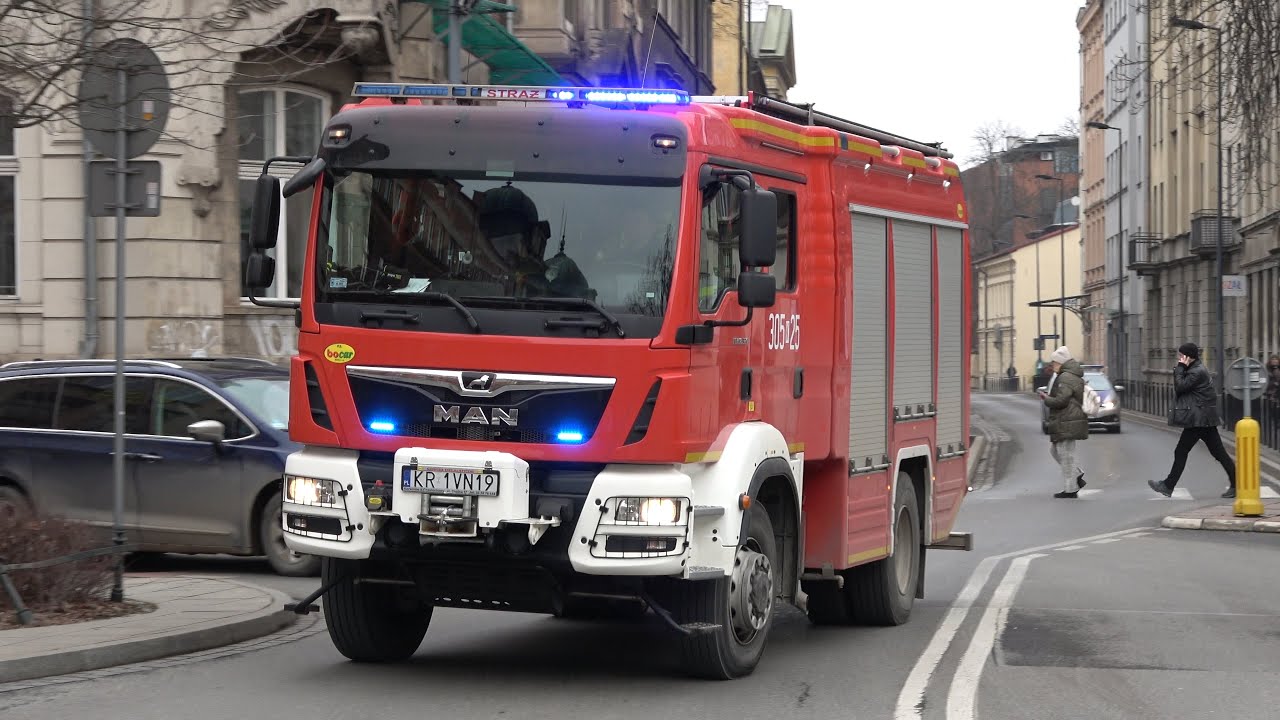 MAN Fire Truck 305K25 Krakow Station 5 responding to presidential visit! #1653