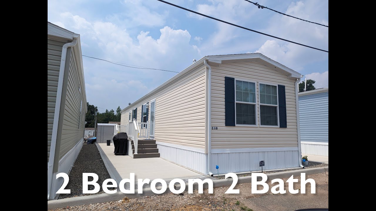 C-18 SOLD 2 Bedroom Manufactured Home Edison Mobile Estates Edison, NJ www.MyHomeInEdison.com