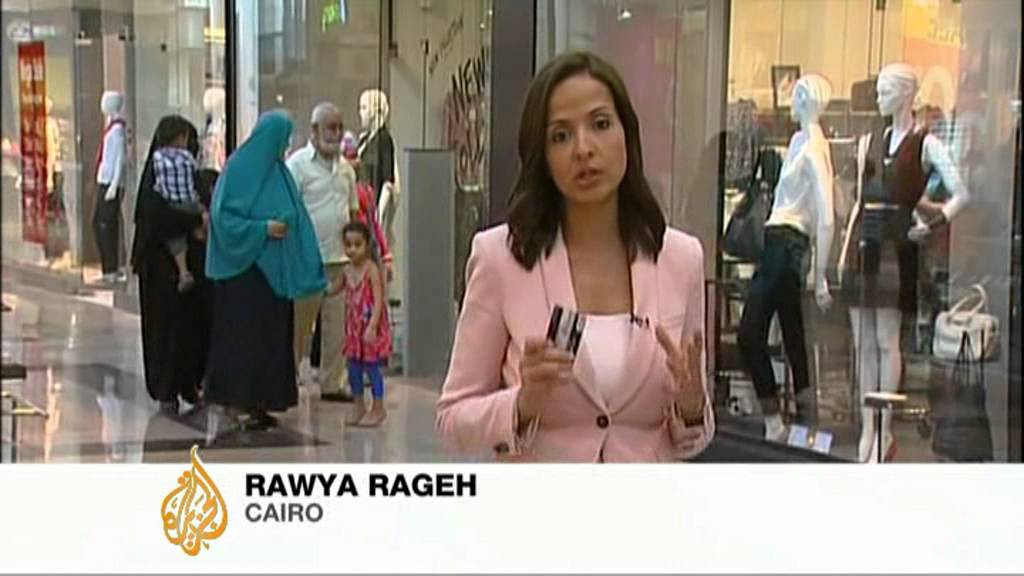 Egyptians prefer cash over banking