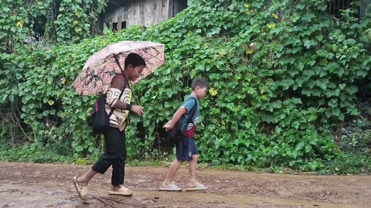 NAMIGAY ANG RIVER OF LIFE FOUNDATION SA SCHOOL NILA JEMJEM KASAMA ANG MGA PULIS