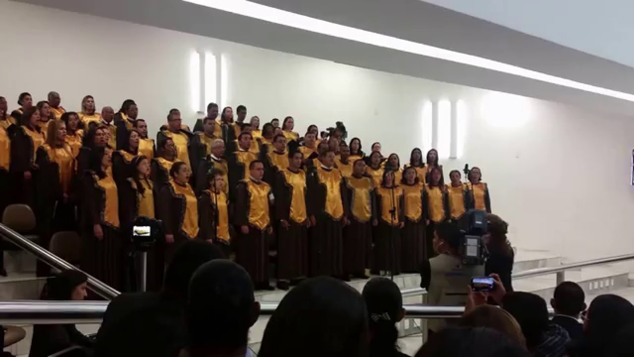 Hino de adoração - Coral Filadélfia 81 anos