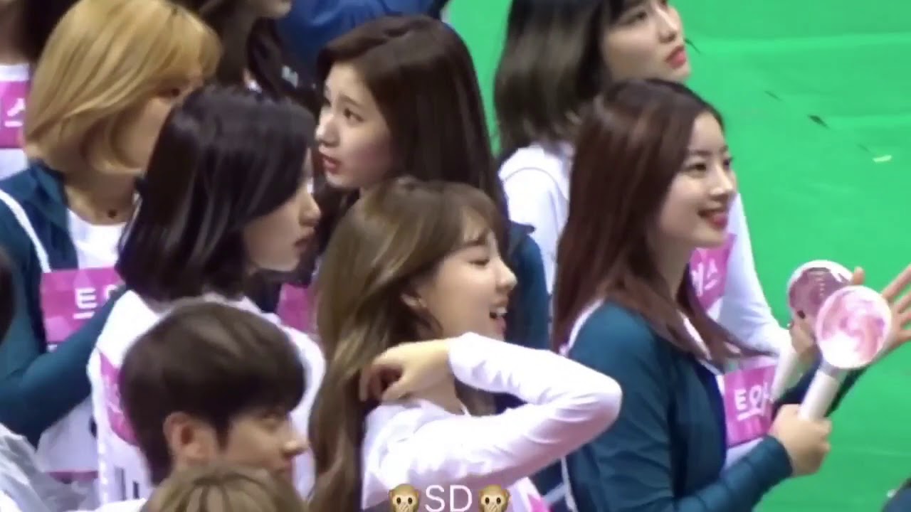 TWICE @ ISAC2018 วันซ์ร้องเพลงทไวซ์เต้นตาม #10