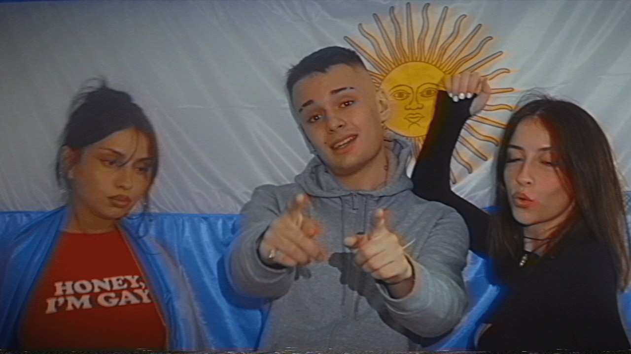 BAJO EL SOL / LLOVIENDO EN LA CIUDAD (Video Oficial) (Prod. Ezeq, Ansel)