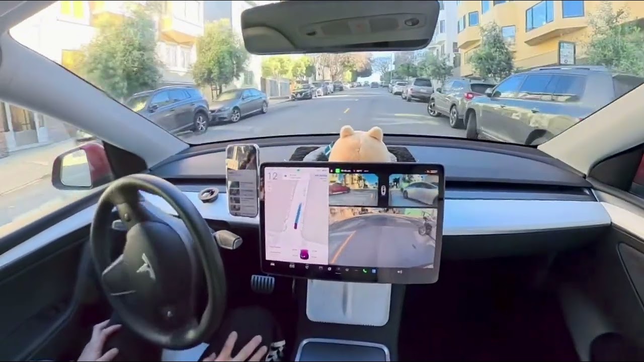 Tesla FSD v14.2.2.3 Handles Telegraph Hill’s Tight Turns en Route to Coit Tower