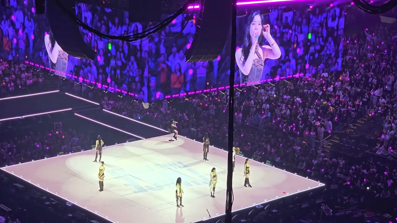 TWICE World Tour THIS IS FOR - (Ment.1) 😍🫰#twice #once 