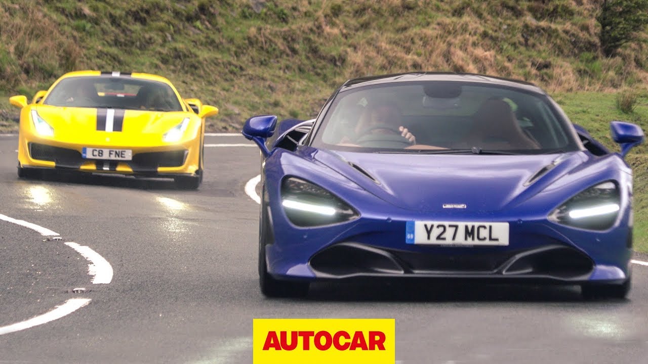 Ferrari 488 Pista против McLaren 720S на дороге... в дождь | Обзор суперкара | Autocar