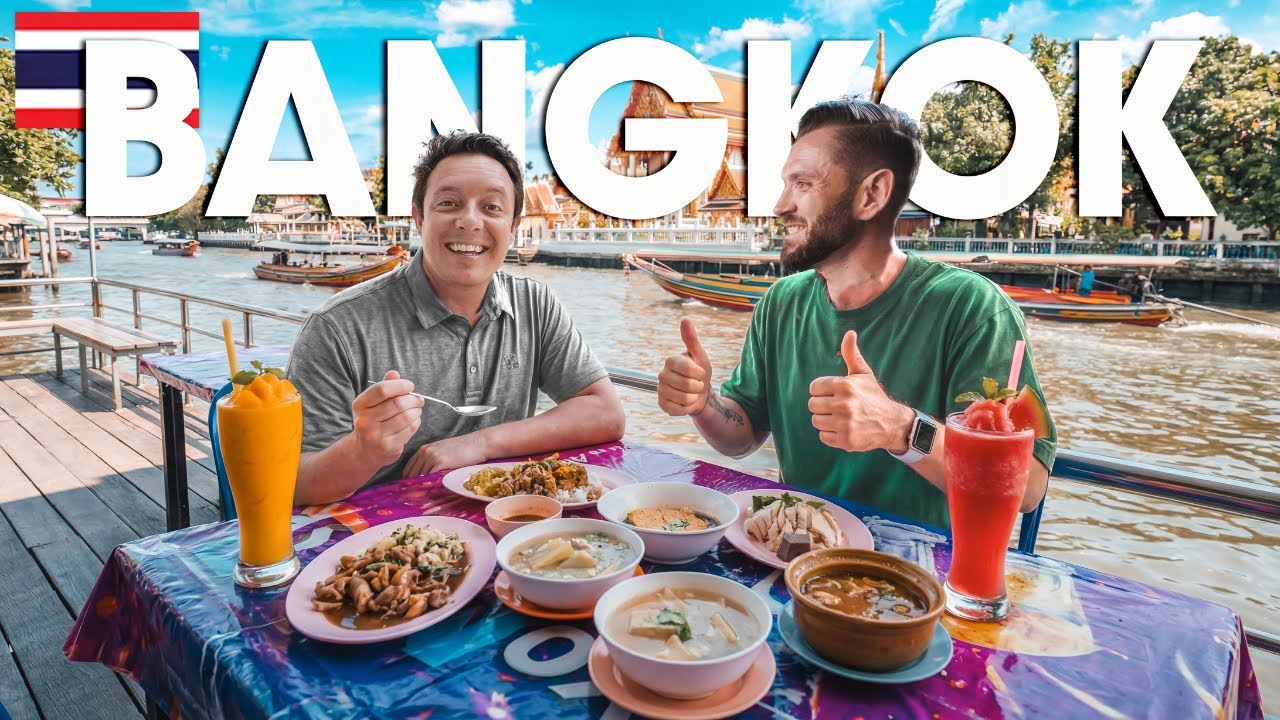 Уличная еда Бангкока за $1 🇹🇭 (Челлендж на канальной лодке 🎲)